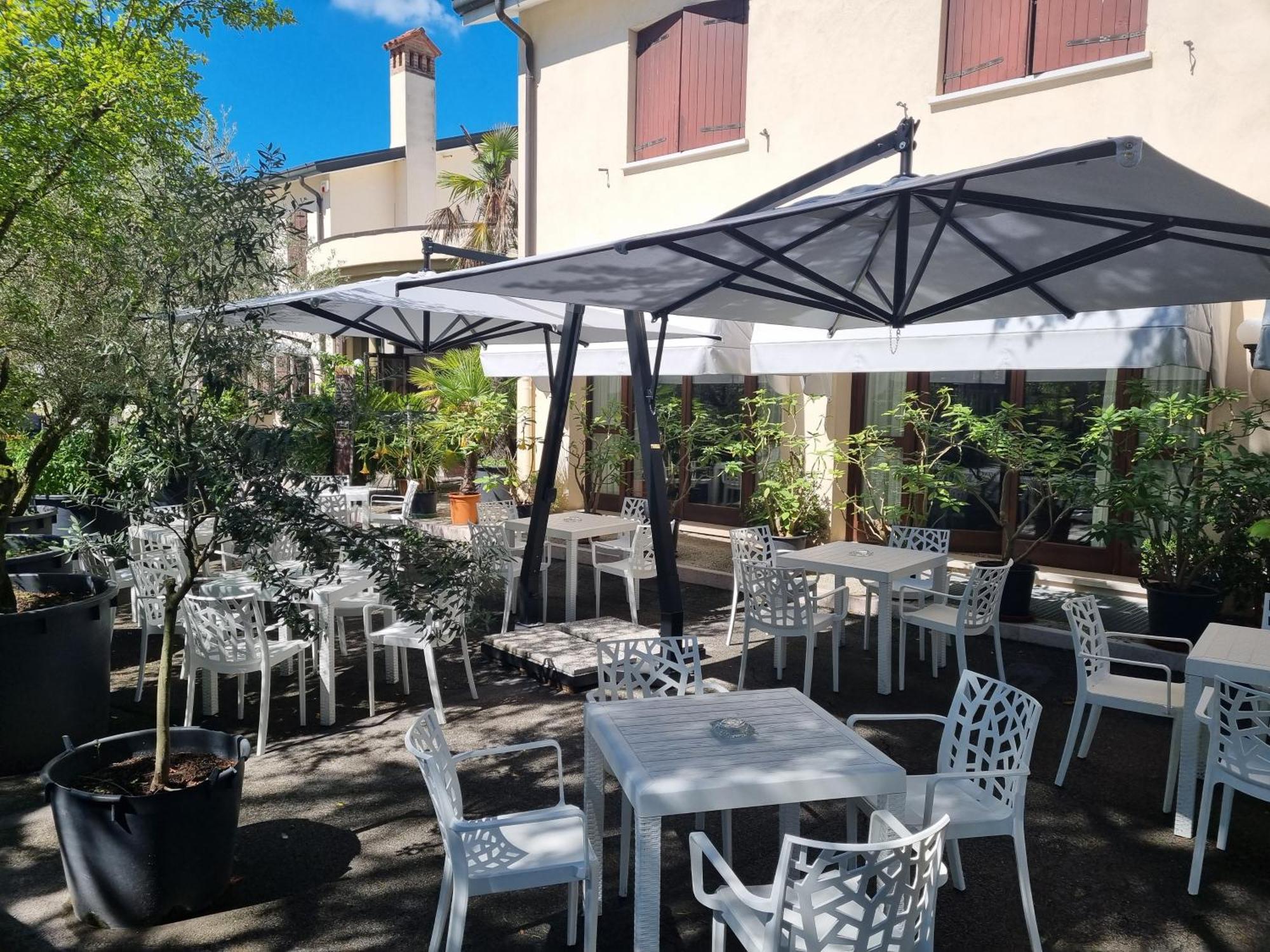 Hotel Piroga Padova Selvazzano Dentro Buitenkant foto