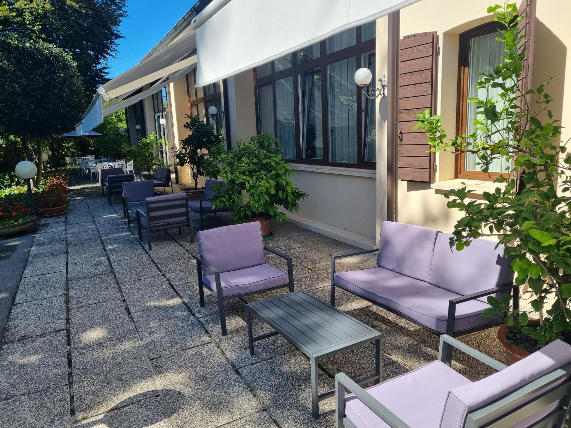 Hotel Piroga Padova Selvazzano Dentro Buitenkant foto
