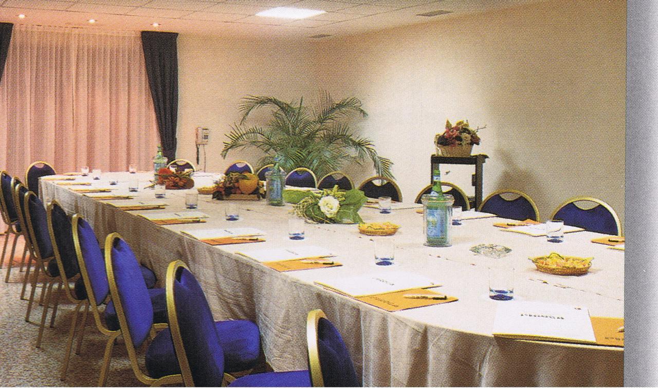 Hotel Piroga Padova Selvazzano Dentro Buitenkant foto