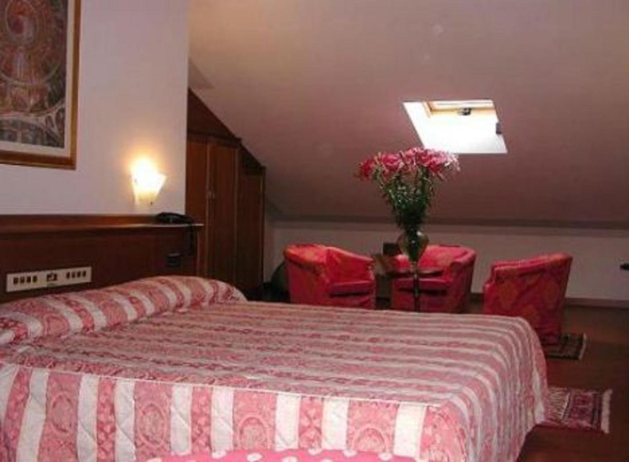 Hotel Piroga Padova Selvazzano Dentro Kamer foto