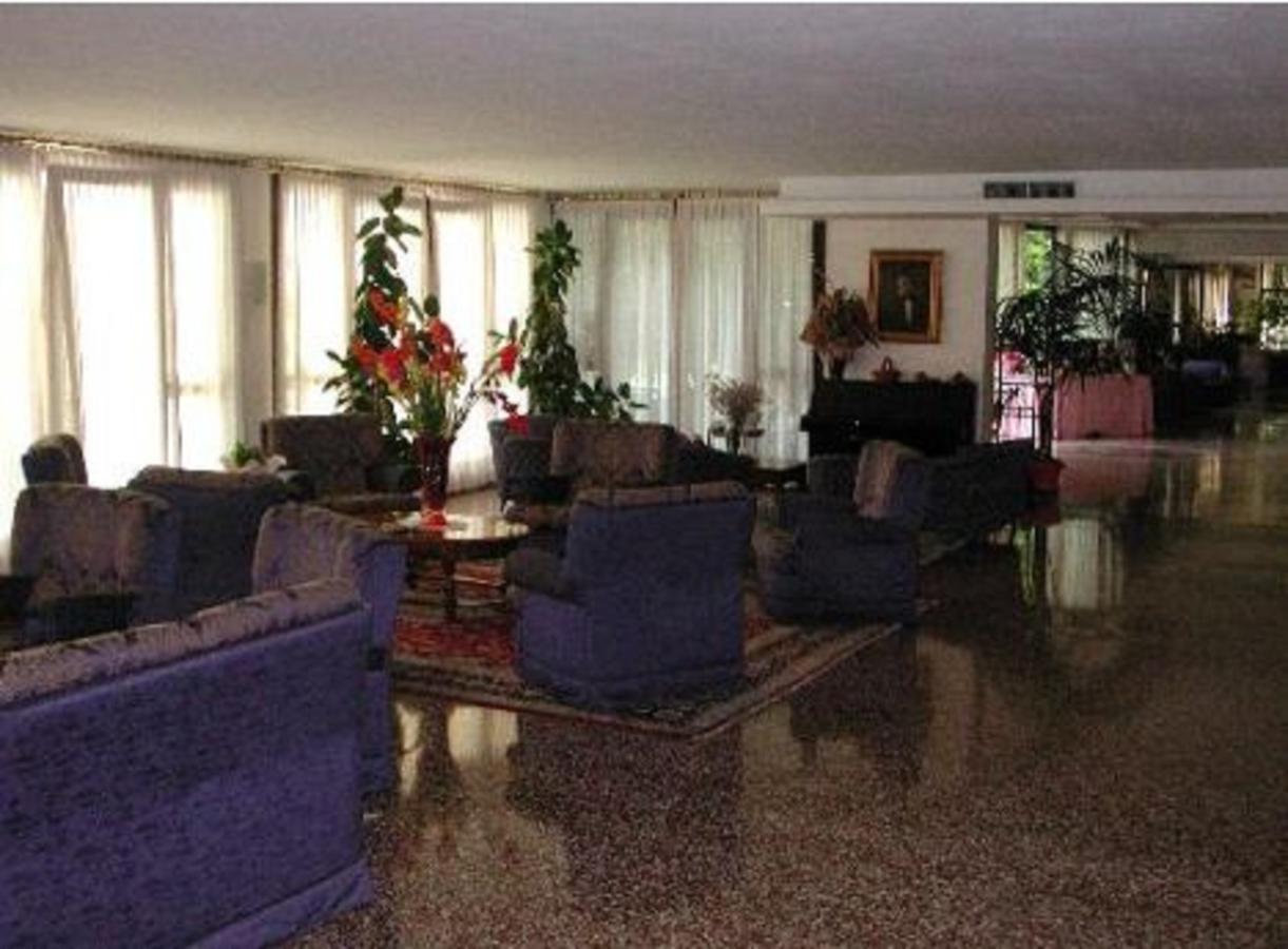 Hotel Piroga Padova Selvazzano Dentro Buitenkant foto
