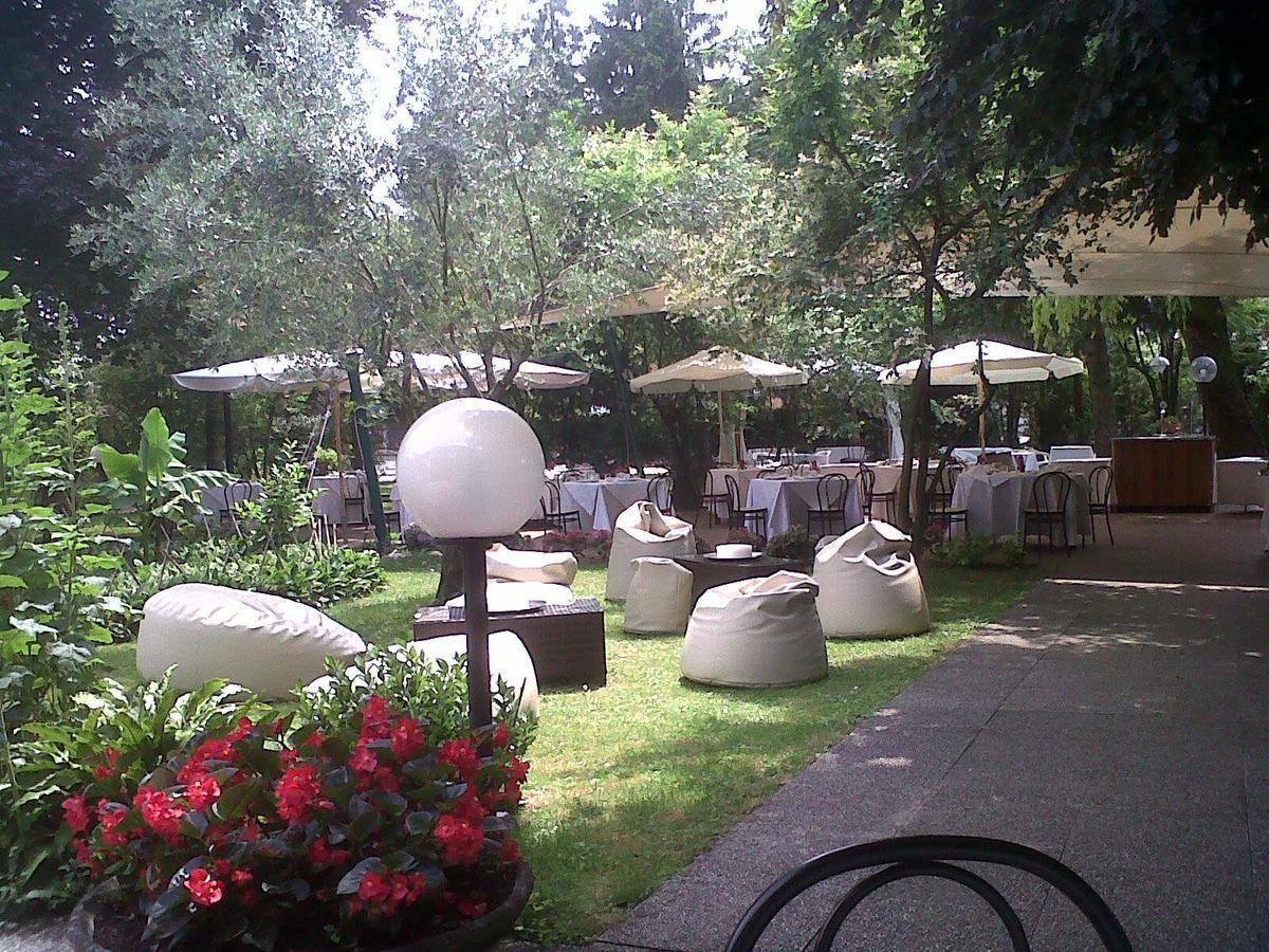 Hotel Piroga Padova Selvazzano Dentro Buitenkant foto
