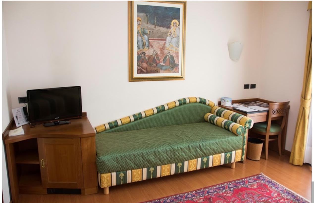 Hotel Piroga Padova Selvazzano Dentro Buitenkant foto